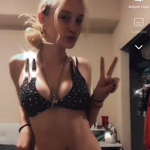 Meet your Posher, Lilly